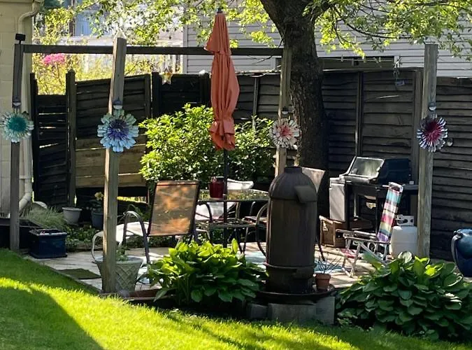 Hillcrest Bed And Breakfast