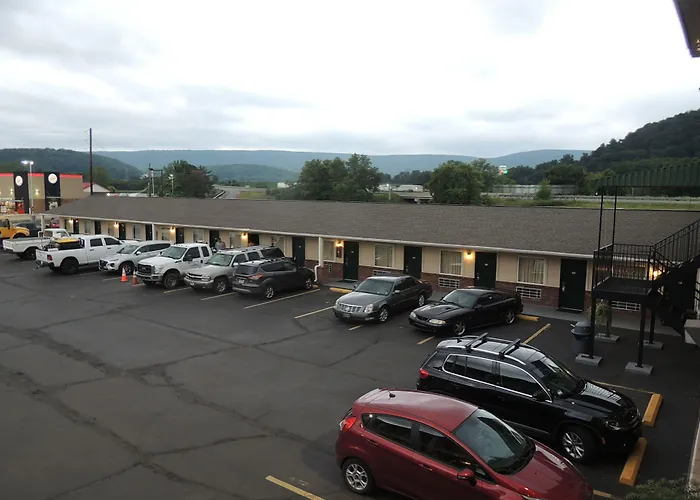 Super 8 By Wyndham Mifflinville Near Bloomsburg